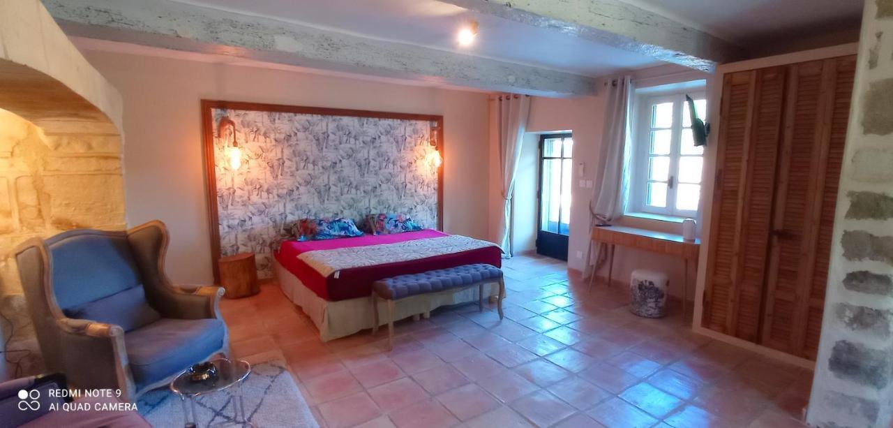 Le Mas Neuf 1752 Arles Exterior foto