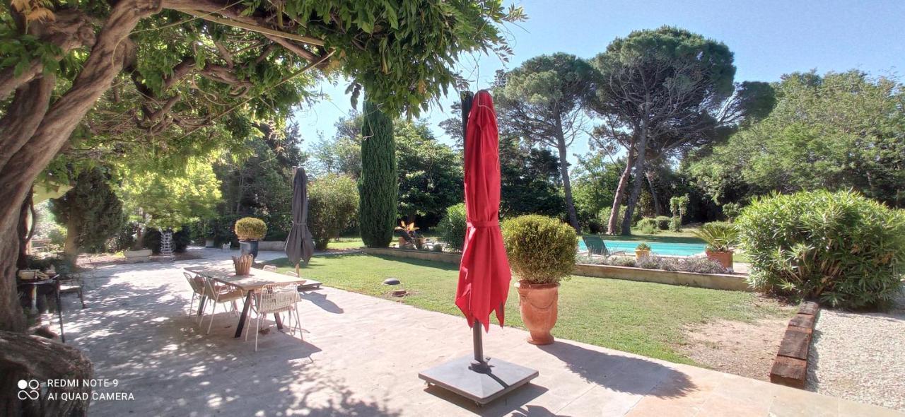 Le Mas Neuf 1752 Arles Exterior foto